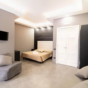 Royal Art H Spaccanapoli, By Clapa Group Gasthof